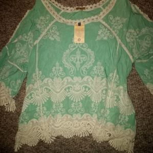 NWT Democracy Women's Top Sz 1X